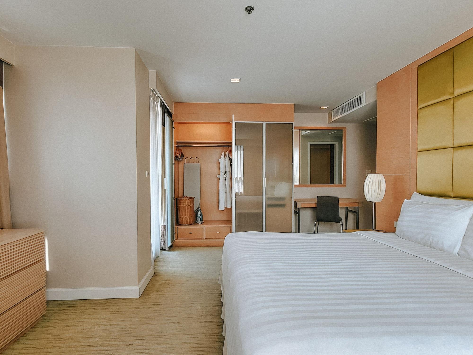 Urbana Langsuan - Sha Extra Hotel